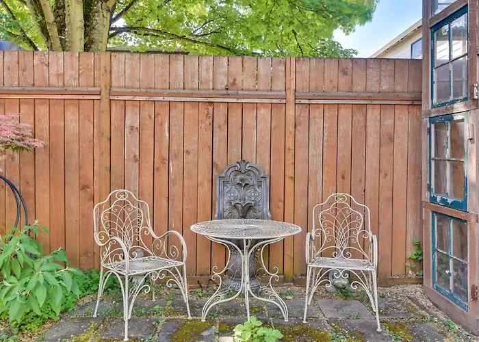 Cozy Portland Studio With Patio And Yard!