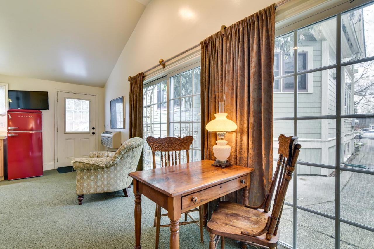 Apartment Cozy With Patio And Yard! *
