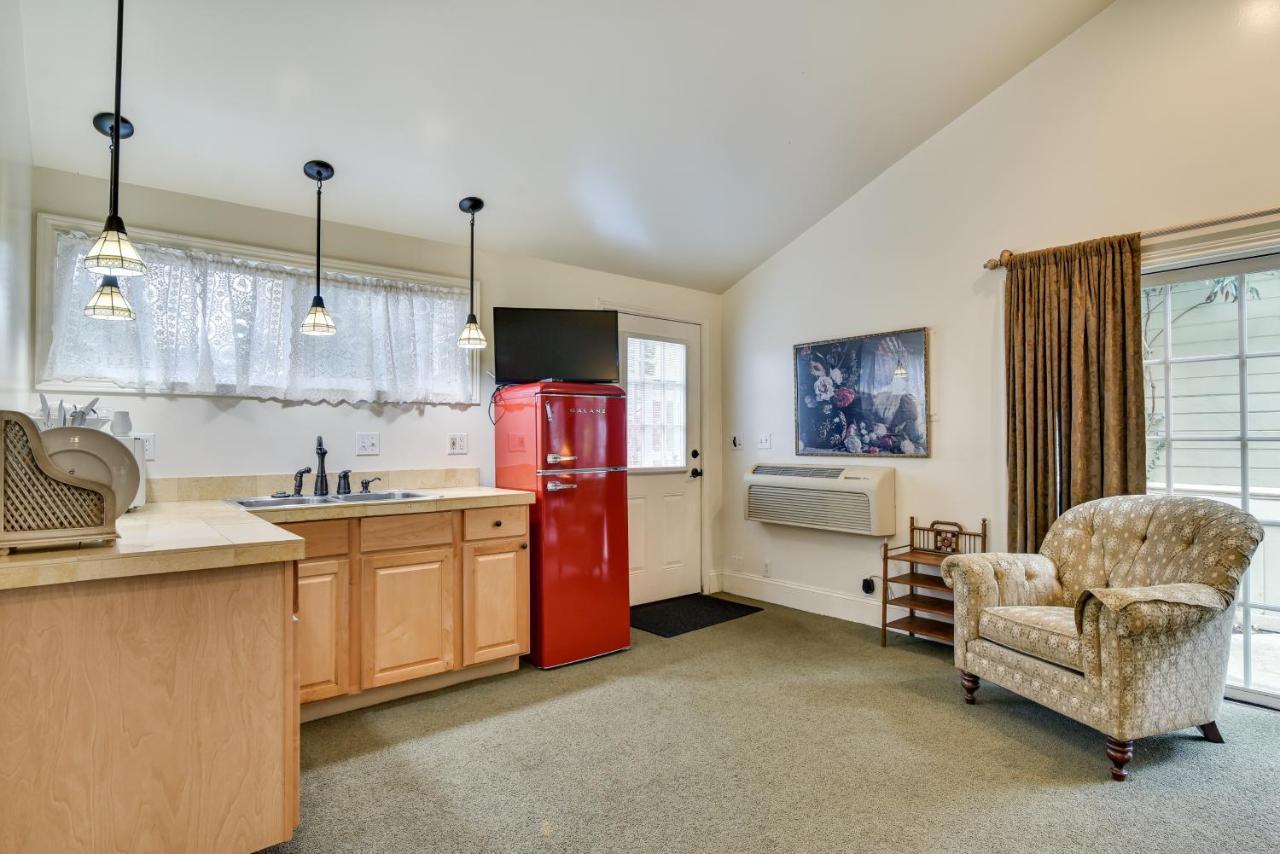 Apartment Cozy With Patio And Yard! Portland