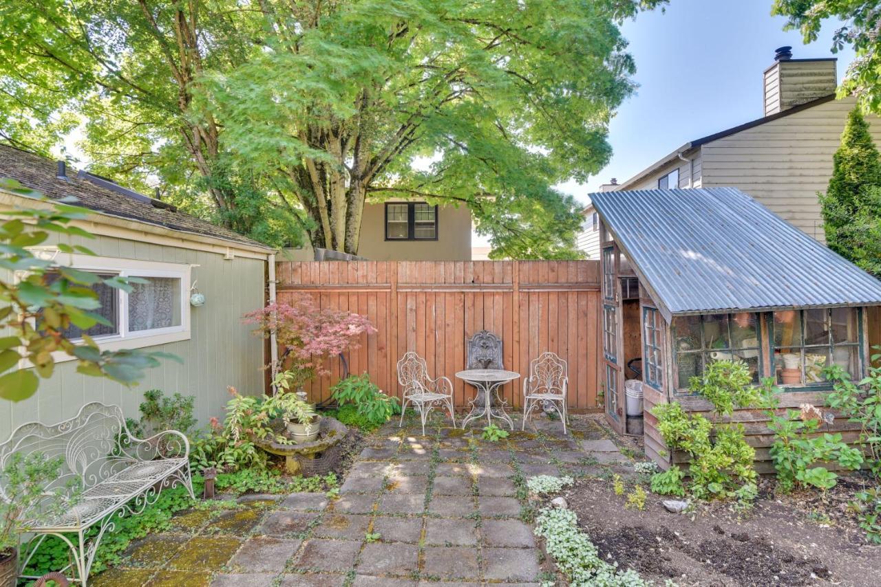 Apartment Cozy With Patio And Yard! *