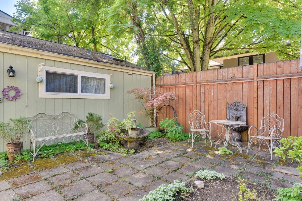 Cozy With Patio And Yard! Apartment